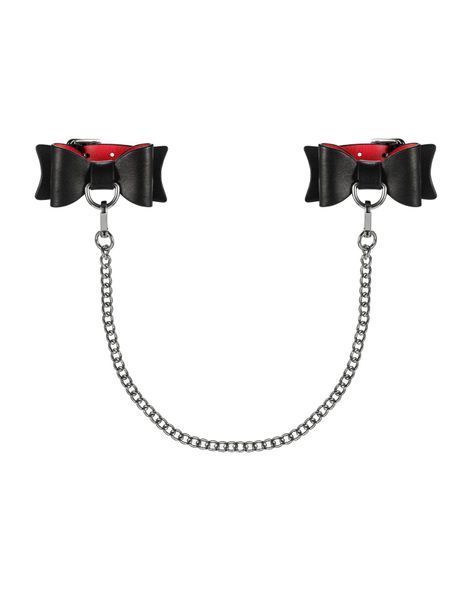 Кожаные наручники-банты с длинной цепью Obsessive A745 cuffs, черно-красные, длинная цепь