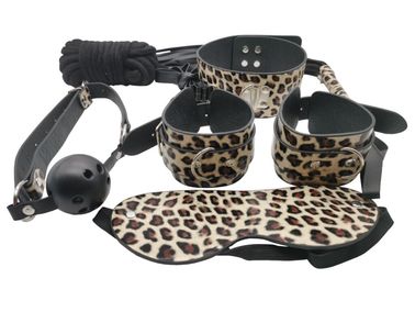 Набір MAI BDSM STARTER KIT Nº 75 Leopard: батіг, кляп, наручники, маска, нашийник, мотузка, затискач